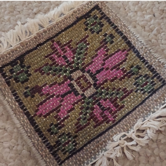 NWOT Rug Coasters - Picture 7 of 8